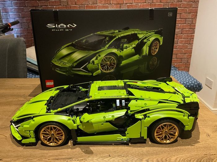 LEGO Technic 42115 LLamburghini Sian