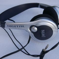 Jwin  Lightweight Heavy Bass Digital Stereo Headphones