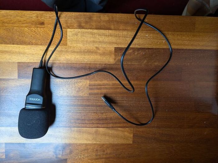 Yanmai SF 777 Condenser Microphone With Tripod