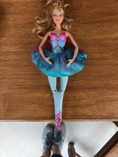 Barbies bundle, including horse