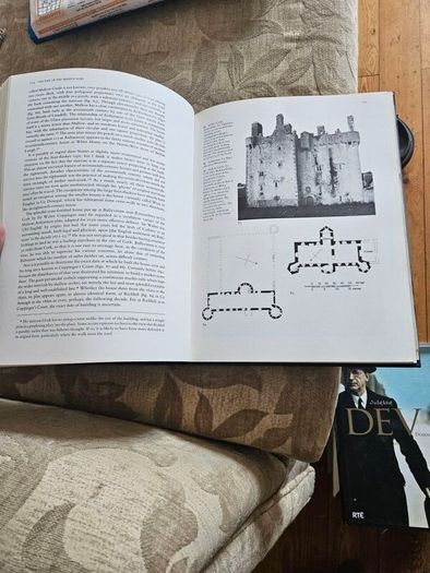 The Architecture Of Ireland. From Earliest Times To 1880. By Maurice Craig. First Edition Large Volume Hardback With Dustjacket In Good Condition.  See Photos For Same