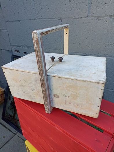 Vintage Wood Carrying Box