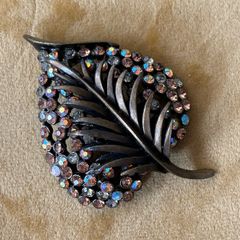 Karu Vintage Rhinestone Leaf Brooch Pin