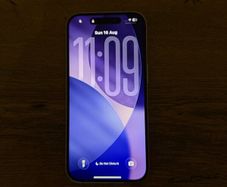 iPhone 16