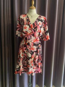 Brand new Quiz dress 18