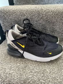 Black Nike 270's
