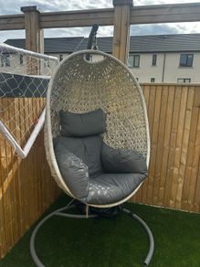 egg chair
