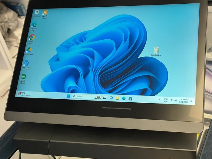 Epos Lenovo ThinkSmart HUB 500 Intel i5 11.6" 1920x1080 Touchscreen 8GB RAM 256GB SSD (Windows 11 Pro)
