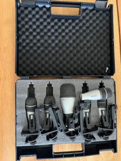 Samson 5KIT Drum Microphone Set + Extra Tom Mic & Rim Mount Clips