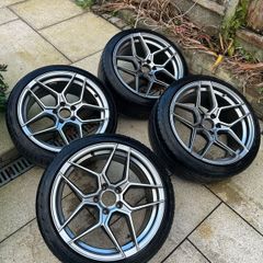 Japan Racing JR34 18x9ET42 Hyper Black wheels with tyres