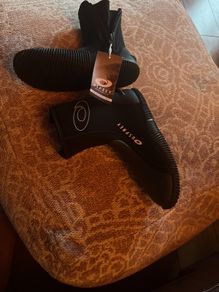 Water shoes women size 7