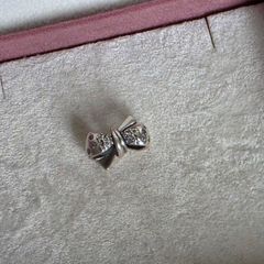 Pandora sparkly bow charm/pendant very good condition