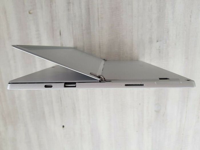 Microsoft Surface Pro 7 Tablet Silver 1866 Intel I5-1035g4 8GB RAM 256GB SSD Win 11 Pro