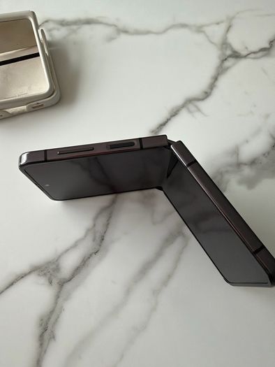 Samsung Galaxy Z Flip 5 256GB