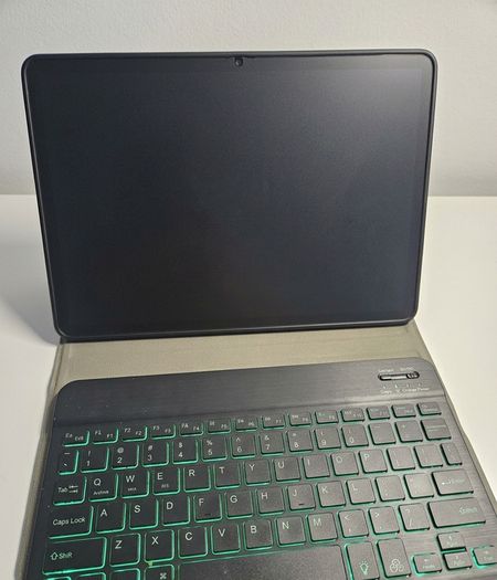 Samsung Galaxy Tab A9 Plus (Excellent Condition) + Backlit Bluetooth Keyboard Case