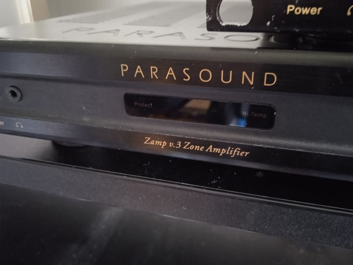 Parasound stereo preamplifier Zpre two mono stereo power amplifier Zamp and Ztuner