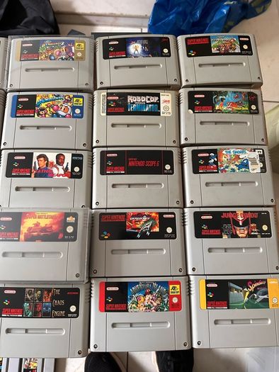 Super Nintendo retro console + games Mario