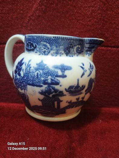 WEDGWOOD Creamer/Milk Jug Willow.