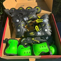 Roces Orlando II Adjustable Inline Skates UK 3-6 With Pads Like New