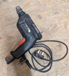 240v drill Black & Decker
