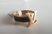New Ring  L V