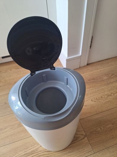 Nappy bin
