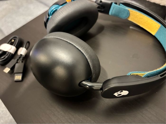 Skullcandy Gorm wired / wireless Bluetooth headphones