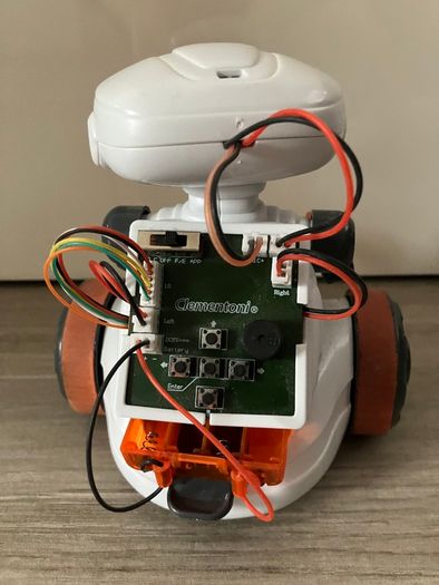 Clementoni programmable robot toy MIO the robot