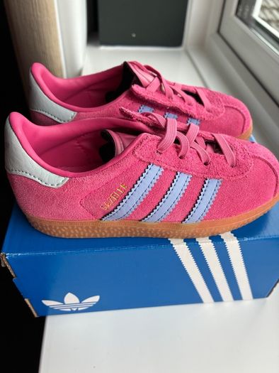 Adidas Brand new Pink Gazelles