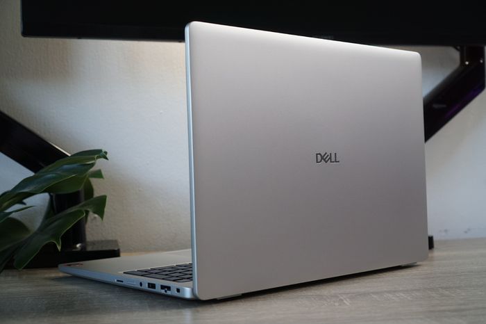 New Dell Pro 16 Plus (PB16255) | 16" FHD+ | Ryzen Ai | 16GB | 512gb
