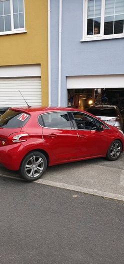 Peugeot 208 1.2 vti Allure