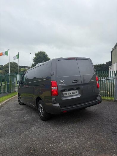 Toyota proace