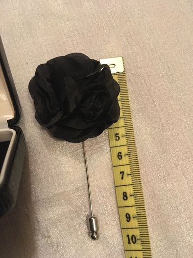 Reiss Flover Pin
