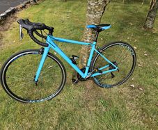 Ladies Road bike Cube Axial  50 . Good as new. Barely used