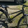 Hybrid bike Image 2