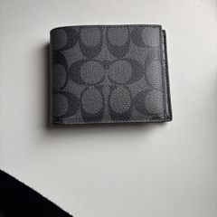 Mens coach wallet new and unused