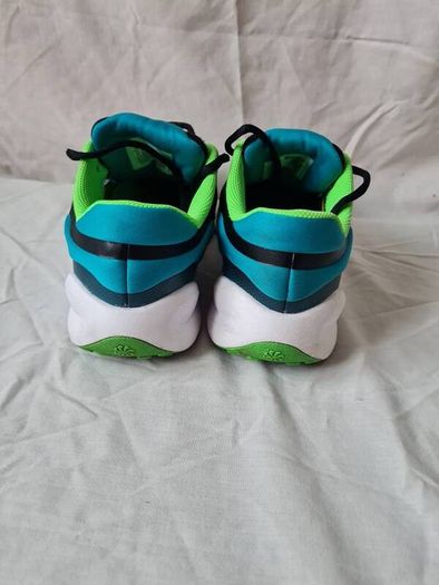 2024 nike revolution size 5.5 eu 38.5 grey/green in excellent condition