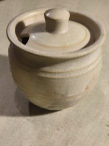 Lovely Agnew Irish Pottery Sugar Bowl Or Honey Bowl With Lid