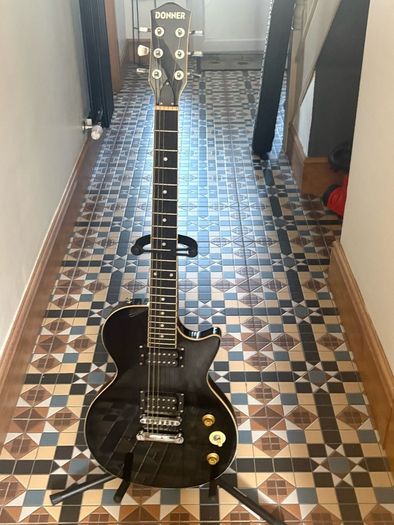 Donner DLP-124 Les Paul Style Electric Guitar + Bag & Lead