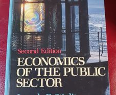 Joseph Stiglitz / Economics of the Public Sector/ 2nd edition/ 1988