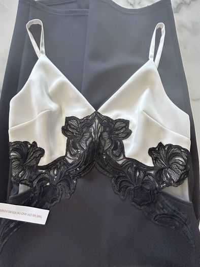 Reduced: Brand-New Stunning Black-and-White Lipsy Dress