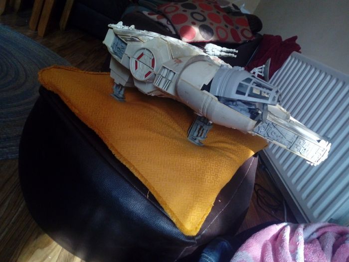 Star Wars Millennium Falcon (1995) and X-Wing (1995)