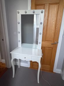 Hollywood Dressing Table