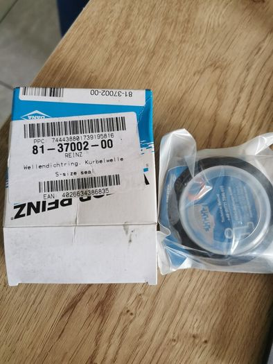 REINZ 81-37002-00 Crankshaft seal