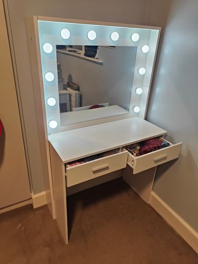 Girl's dressing table