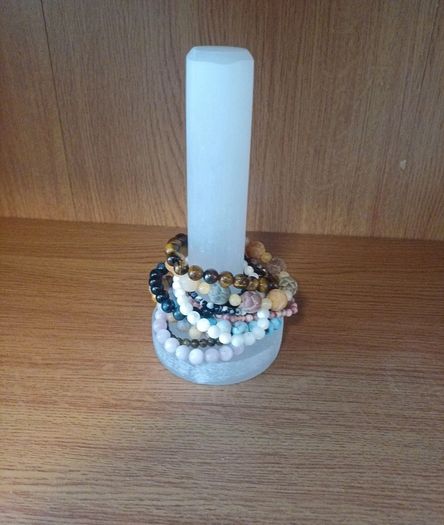 Selenite bracelet holder