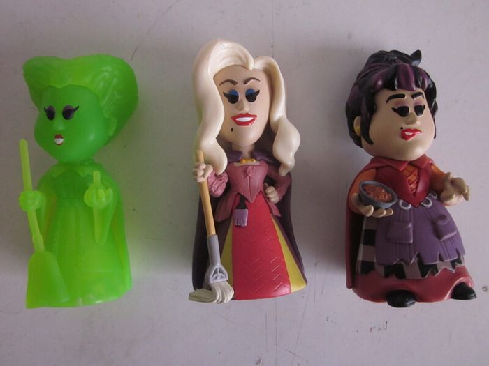 Disney Hocus Pocus Sanderson Sisters Figures