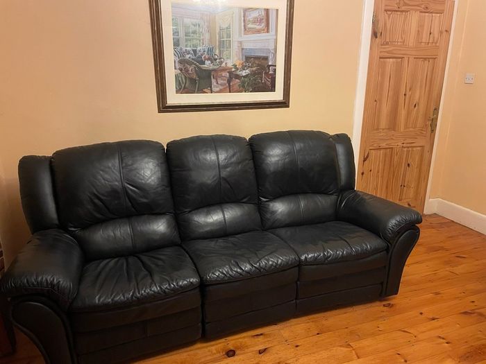 leather suite of furniture set (1 sofa, 2 armchairs)