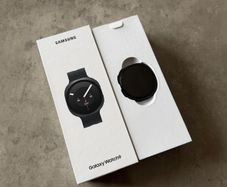 Samsung Galaxy Watch 9 44mm - 4 Days Old