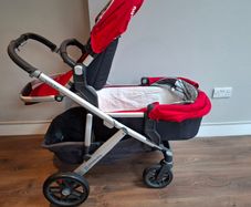UPPAbaby Vista (2015-2019 Model) Red - Complete Bundle with Rumble Seat, Bassinet & Accessories